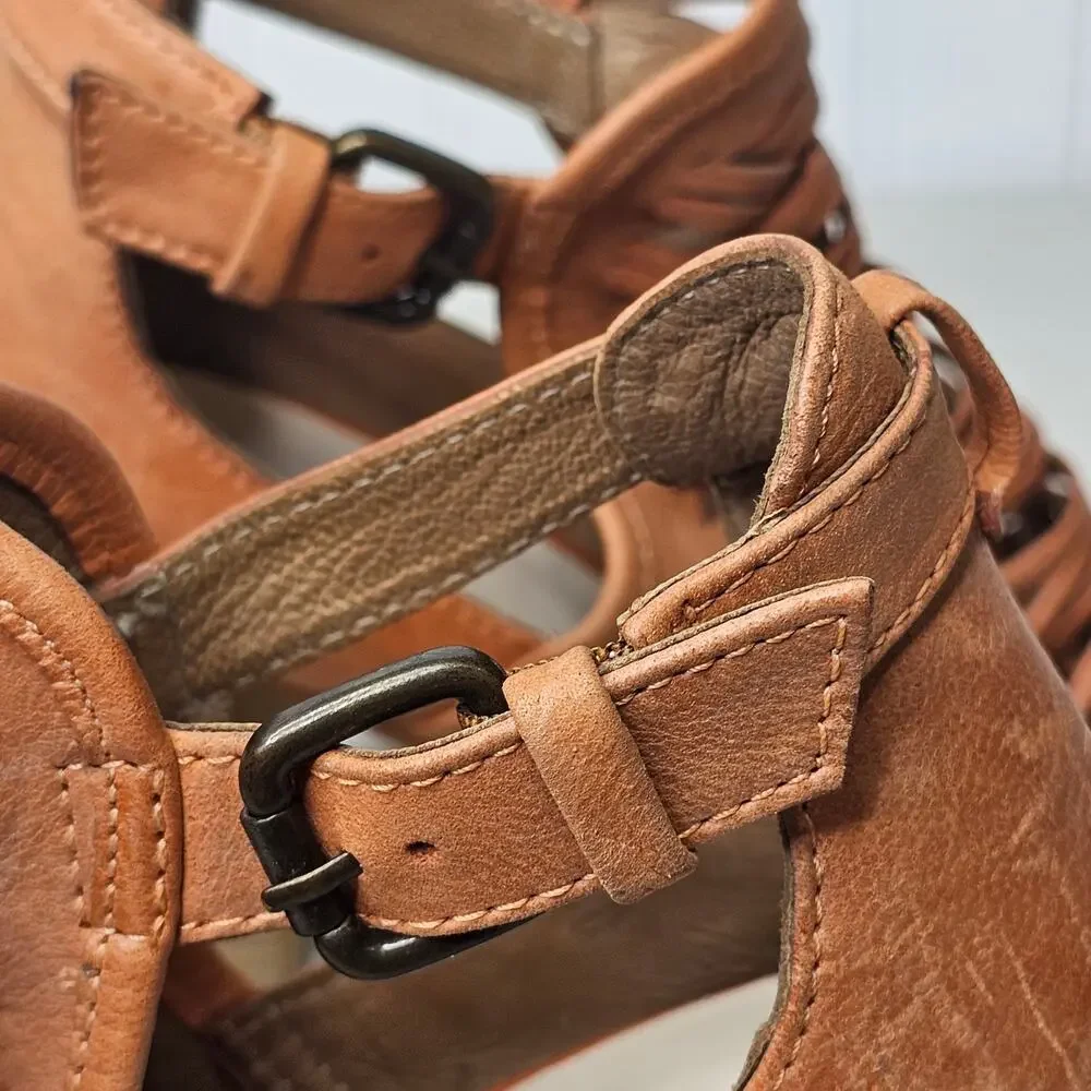 Charles by Charles David Women's Strappy Chunky Leather Sandals Size 8.5 Boho